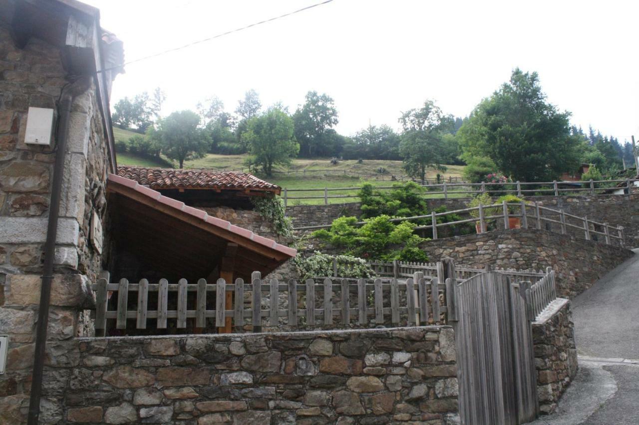 Casa Rural La Xiarapina Serrapio Exterior foto